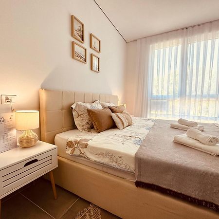 M&E Premium Apartments - San Pietro Дуррес Екстер'єр фото